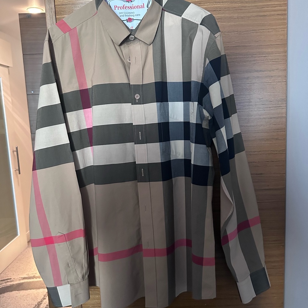 Burberry print long sleeve shirt (XL)